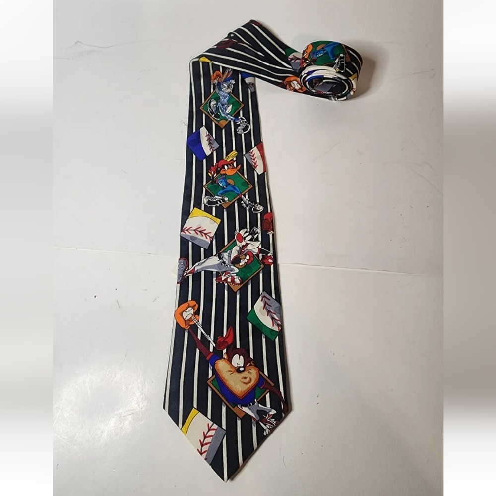 1993 Looney Tunes Mania Baseball Theme Men's Neck Tie 57" Long 3.75" Wide